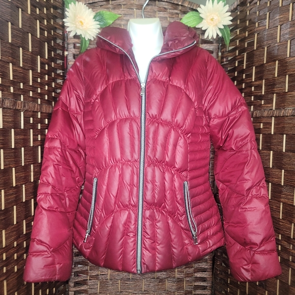 Black Rivet  Puffer Jacket good condition color cherry - Picture 4 of 9